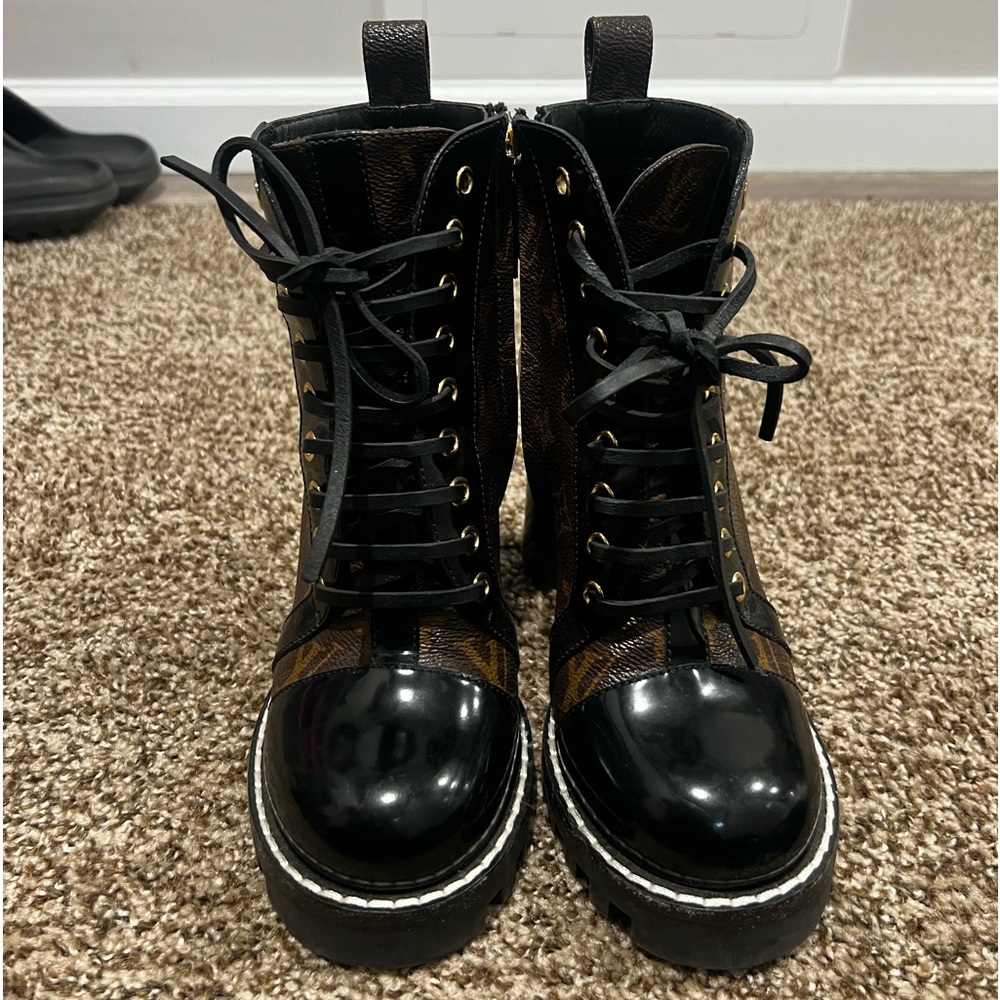 Louis Vuitton Boots Womens size 36 (6)